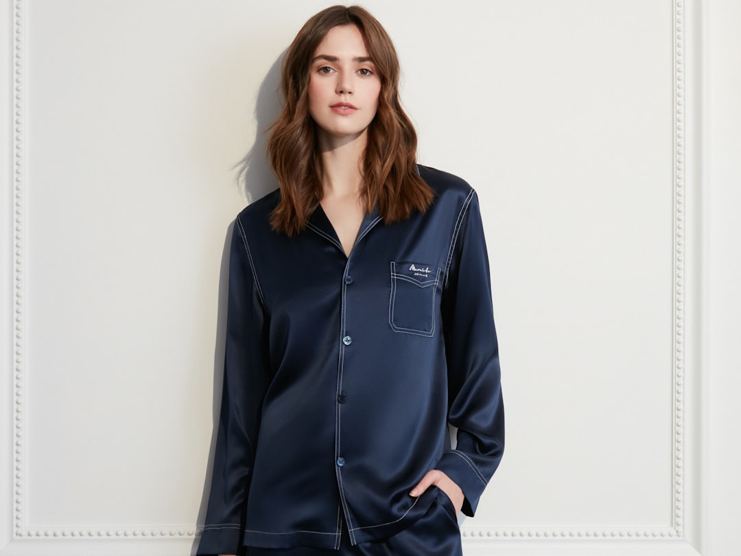 Photo navy shirt